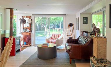 SE ARRIENDA ACOGEDORA CASA CON JARDIN Y PISCINA