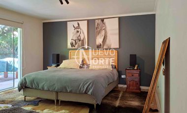 SE ARRIENDA ACOGEDORA CASA CON JARDIN Y PISCINA