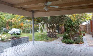 SE ARRIENDA ACOGEDORA CASA CON JARDIN Y PISCINA