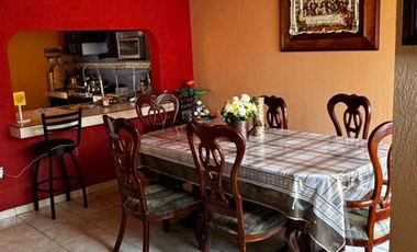 CASA EN ESQUINA, POR LAS TIJERAS, COL. LAZARO CARDENAS,