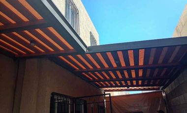 HERMOSA CASA CON EXCENCELENTES ACABADOS