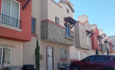 HERMOSA CASA CON EXCENCELENTES ACABADOS