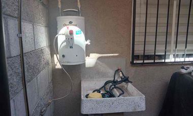 HERMOSA CASA CON EXCENCELENTES ACABADOS