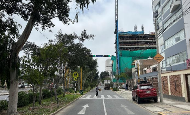 Venta terreno en Miraflores(limite con Surco y Surquillo)