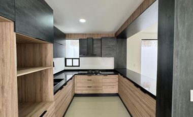 🔴 CASA EN VENTA EN RESIDENCIAL PLATINUM, A ESPALPAS DE PLAZA EXPLANADA🔴