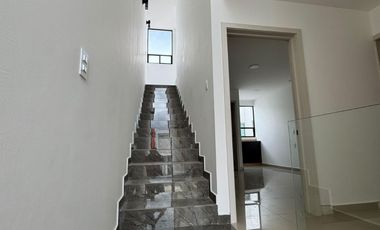 🔴 CASA EN VENTA EN RESIDENCIAL PLATINUM, A ESPALPAS DE PLAZA EXPLANADA🔴