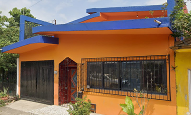 CASA CON APLIO TERRENO EN LOS NARANJOS, TAPACHULA, CHIAPAS