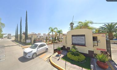 CASA EN VENTA EN HERMOSO DESARROLLO FLOR DE NOCHEBUENA 105 VILLA SUR AGUASCALIENTES SUPER ECONOMICA SOLICITA INFORMES