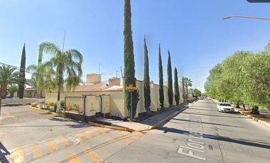 CASA EN VENTA EN HERMOSO DESARROLLO FLOR DE NOCHEBUENA 105 VILLA SUR AGUASCALIENTES SUPER ECONOMICA SOLICITA INFORMES