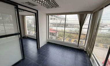 Propiedad en la av juan tanca marengo av principal