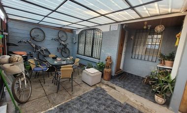 Se vende casa 4 dormitorios a 5 minutos de metro y Hospital Sotero del Rio