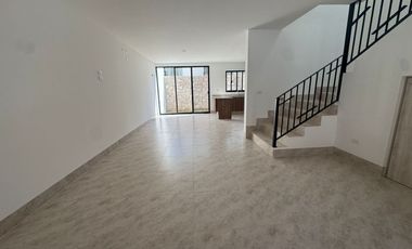CASA NUEVA EN RENTA, LOMBARDIA, ZONA NORTE DE LA CD DE LEÓN, GTO. CERCA DEL CC PUERTA BAJÍO