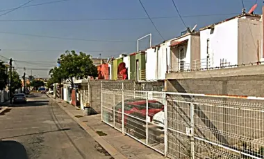 CASA EN SANTIAGO TEYAHUALCO (Cerca del parque Tultepec)