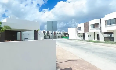 ¡HERMOSA CASA EN RESIDENCIAL VITALA, CANCÚN!