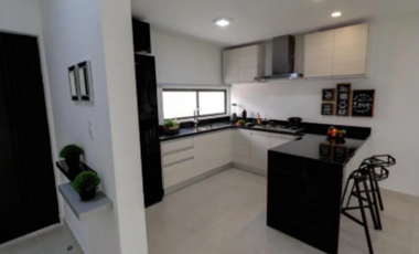 ¡HERMOSA CASA EN RESIDENCIAL VITALA, CANCÚN!