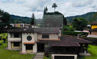 Finca en zona urbana del municipio de La Ceja para desarrollar