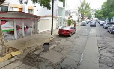 CASA EN TLALNEPANTLA (Atrás de Multiplaza de Valle dorado)