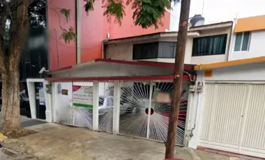 CASA EN TLALNEPANTLA (Atrás de Multiplaza de Valle dorado)