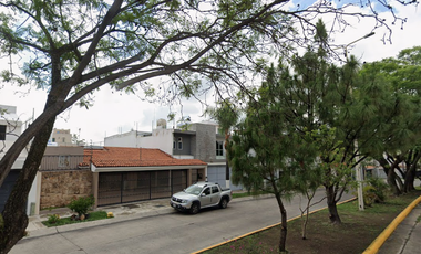 EXTRAORDINARIA OPORTUNIDAD, CASA EN REMATE BANCARIO, CJON. LA LLAMA, EN ZAPOPAN, JALISCO,  NO CREDITO!!!