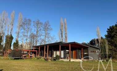 HERMOSA CASA en parcela DE 8.000 M2 y acceso al rio en sector Trafun A 20 MIN DE RIO BUENO