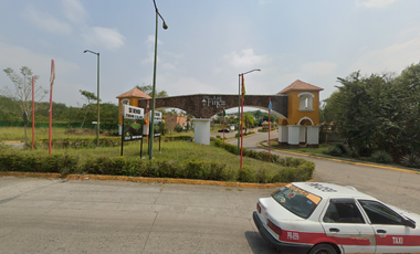 CASA EN CALLE FINCA DE LAS ROSAS,  LAS FINCAS RESIDENCIAL, POZA RICA DE HIDALGO, VERACRUZ. ¡¡NO CREDITOS!!