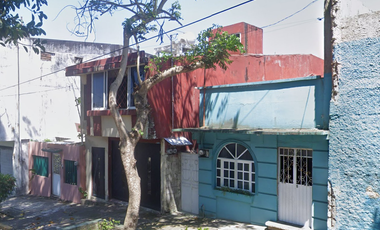 CASA EN REMATE UBICADA EN EL CENTRO DE COATZACOALCOS, VERACRUZ