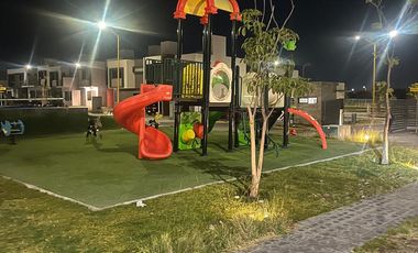 Linda casa CANTELLI Residencial en RENTA completamente amueblada