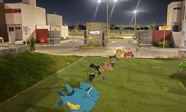 Linda casa CANTELLI Residencial en RENTA completamente amueblada