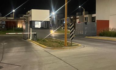 Linda casa CANTELLI Residencial en RENTA completamente amueblada