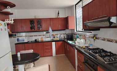 casa amplia de venta en portoviejo los mangos r/p