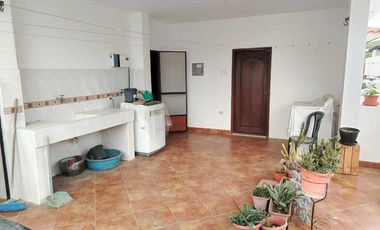 casa amplia de venta en portoviejo los mangos r/p