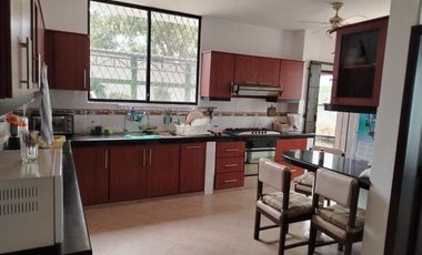 casa amplia de venta en portoviejo los mangos r/p