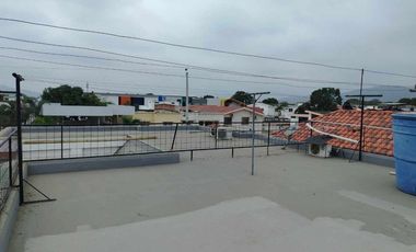 casa amplia de venta en portoviejo los mangos r/p