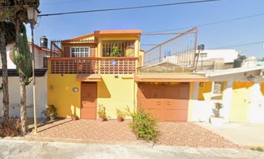 Casa en Venta de 2 niveles, Texcoco de Mora, Edo. Mexico