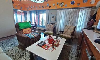 CHALET A METROS DEL MAR CON DEPARTAMENTO AL FONDO - ZONA CENTRO MAR DEL TUYU