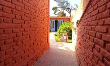 CHALET A METROS DEL MAR CON DEPARTAMENTO AL FONDO - ZONA CENTRO MAR DEL TUYU