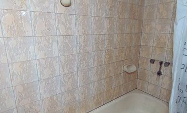 AMPLIO CHALET AL FRENTE CON QUINCHO SANTA TERESITA