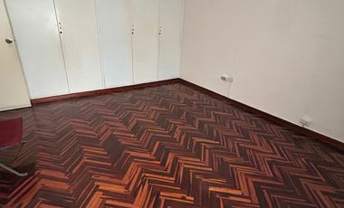 Las Gardenias Surco amplia casa en venta