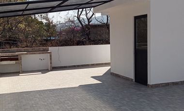 CASA EN FRACCIONAMIENTO EN ZONA PEDREGAL DE LAS FUENTES, JIUTEPEC.