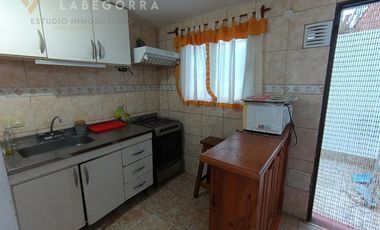 DUPLEX + LOCAL COMERCIAL EN ROTONDA PRINCIPAL SANTA TERESITA