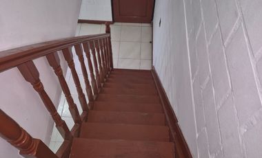 Arriendo casa con estacionamiento en sector Artificio, La Calera – 2 dormitorios y terraza