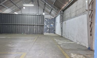 ARRIENDO BODEGAS CON GALPON AMPLIO Y SALA DE VENTAS