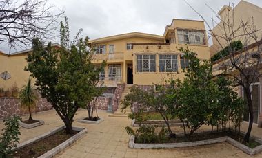 Casa Residencial en Venta en Guadalupe, en Privada Lomas de Bernárdez