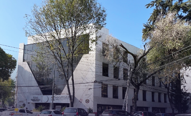 Edificio corporativo de usos mixtos en Renta