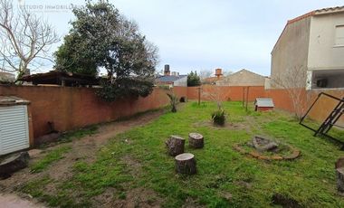 CHALET INDEPENDIENTE SOBRE AVENIDA