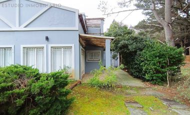 Casa Rodeada de Naturaleza - Costa del Este 1/2 Lote Propio