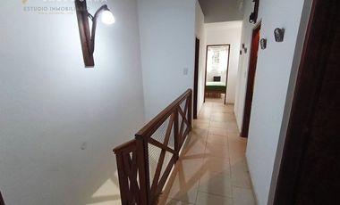 Casa Rodeada de Naturaleza - Costa del Este 1/2 Lote Propio