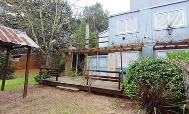 Casa Rodeada de Naturaleza - Costa del Este 1/2 Lote Propio