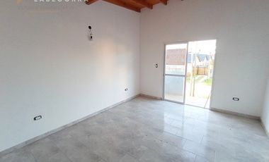 DUPLEX A ESTRENAR AL FRENTE - FACILIDADES DE PAGO 63 e/ 6 y 7