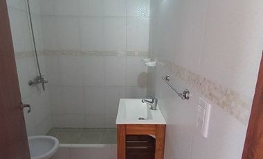 CHALE A ESTRENAR 1/2 LOTE PROPIO - 5 CUADRAS DEL MAR